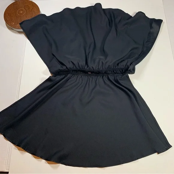 XS Victoria’s Secret black satin and lace camisole w side slits - Picture 9 of 11